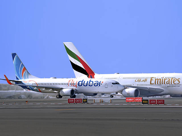 Image of a aero plane - Emirates