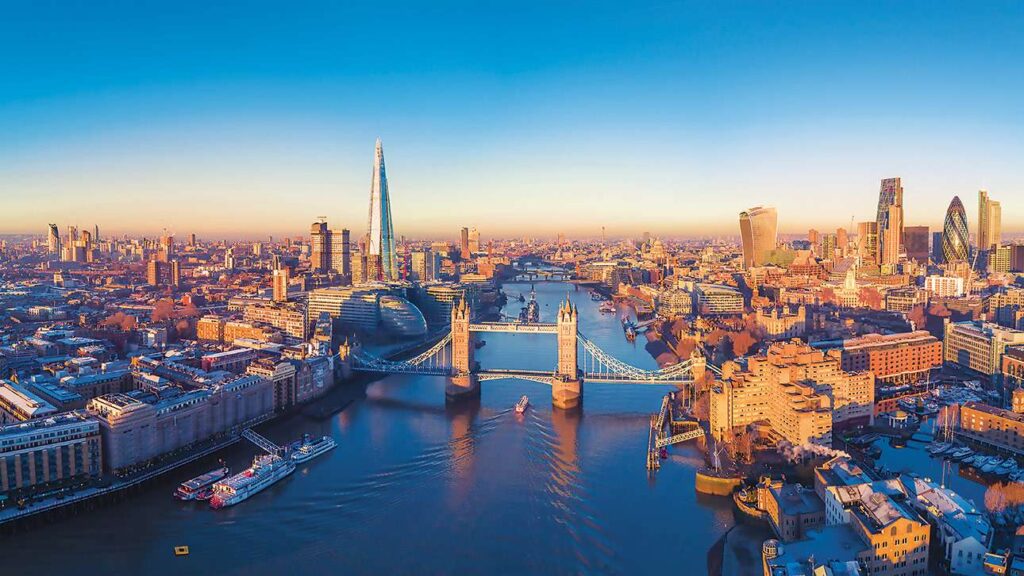 Top view of the London Bridge